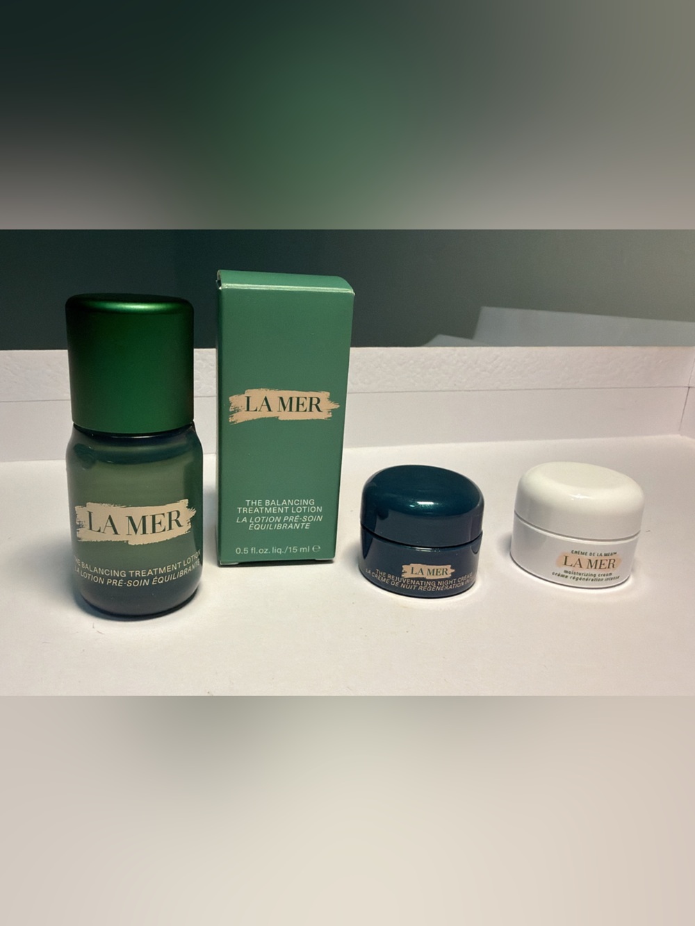 New,unused & authentic La Mer Skincare Trio mini size